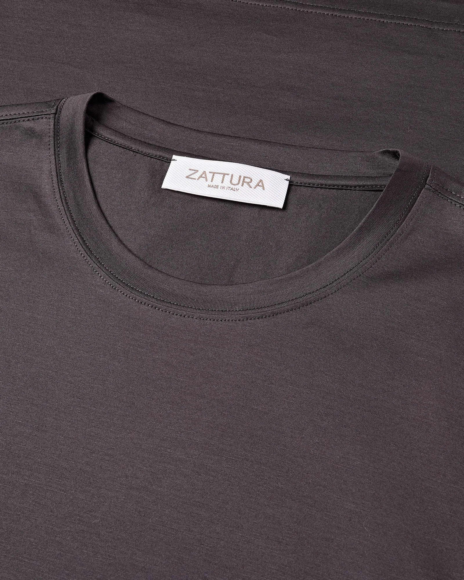 Zattura Short Sleeve Mercerised T-shirt (Carbon) Slim fit sleekness